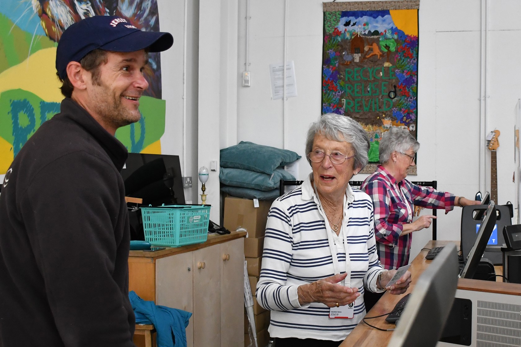 Dan And Volunteer