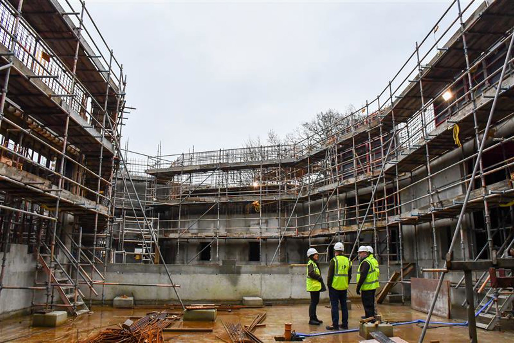 Comms Tour To Gorilla Build 1102253